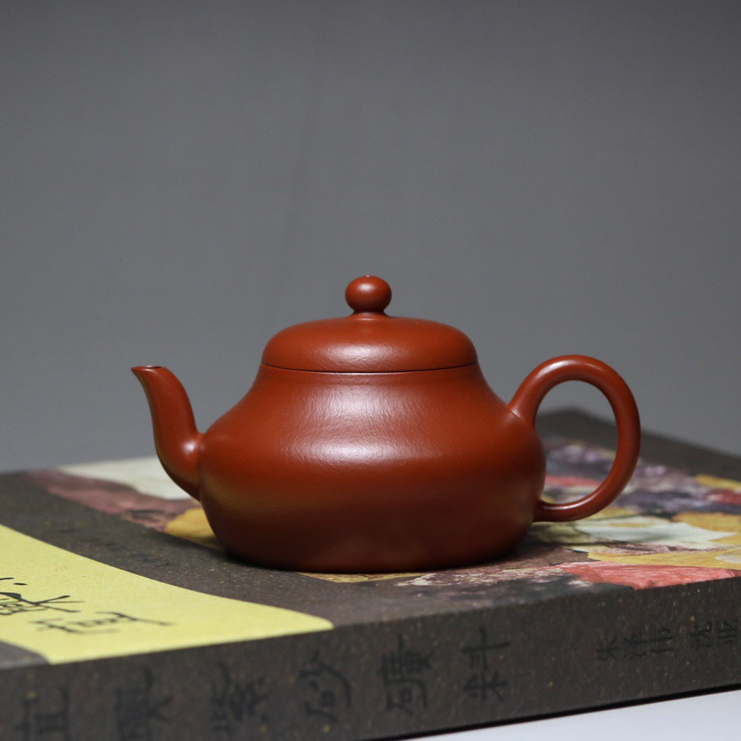 Small coal kiln Zhu Ni carved Jun De teapot