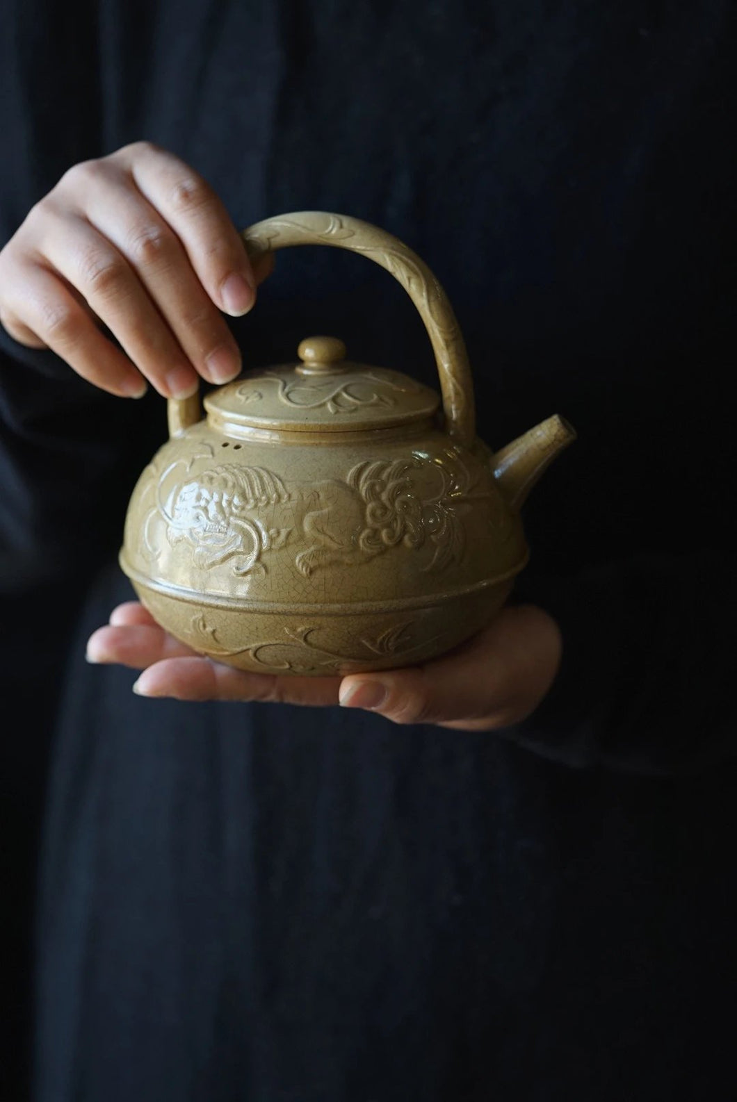 Shuangshi Song Huang Tiliang Pot Carved with Shuangshi Tea Cultivation Slices About 650ml Carbon Stove Electric Pottery Stove Open flames are available