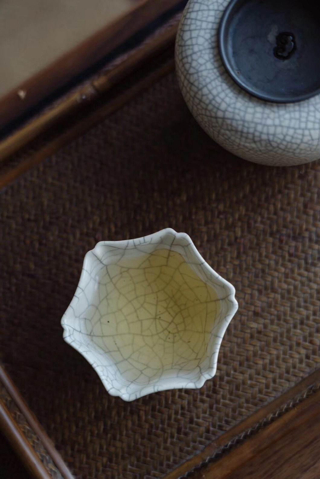 Tao Ming Tang Hexagonal Begonia tea cup(六方海棠杯)