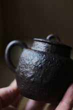 Load image into Gallery viewer, Jingdezhen hand-kneaded purple clay pot
