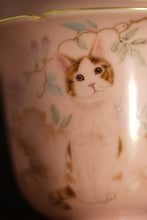 Load image into Gallery viewer, Pastel hand-painted cat/Gaiwan, teacup
