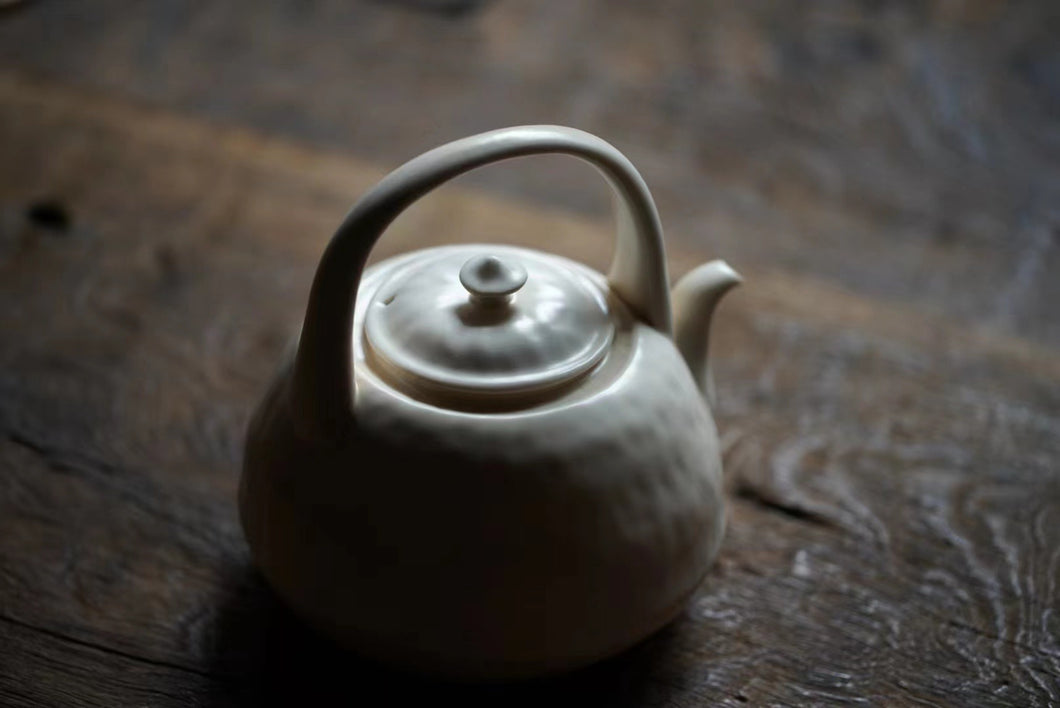 Soda Glazed Teochew Kettle