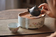 Load image into Gallery viewer, &quot;Hand-painted Wangyou Flower Lake Stone Bronze Tea Boat&quot; / &quot;Popular Poems and Old Rock Clay Meng Chen Teapot&quot;
