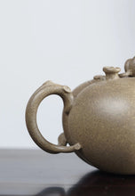 Load image into Gallery viewer, &quot;Shou Tao/寿桃🍑&quot; Qing Duan Mud Zisha Teapot from Yunsongtang
